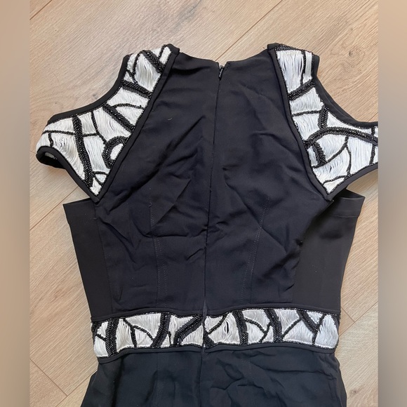 Yigal Azrouel  Intertwined Vines Embroidered Crepe silk Black long formal dress - Picture 13 of 17